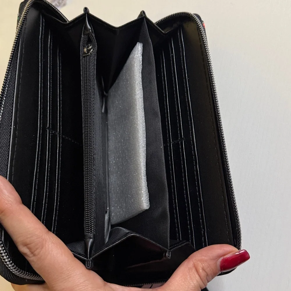 Ed Hardy Black and Red Zip Wallet & Key Ring - Picture 12 of 12